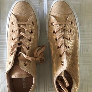 Rose gold/dust pink cheetah converse